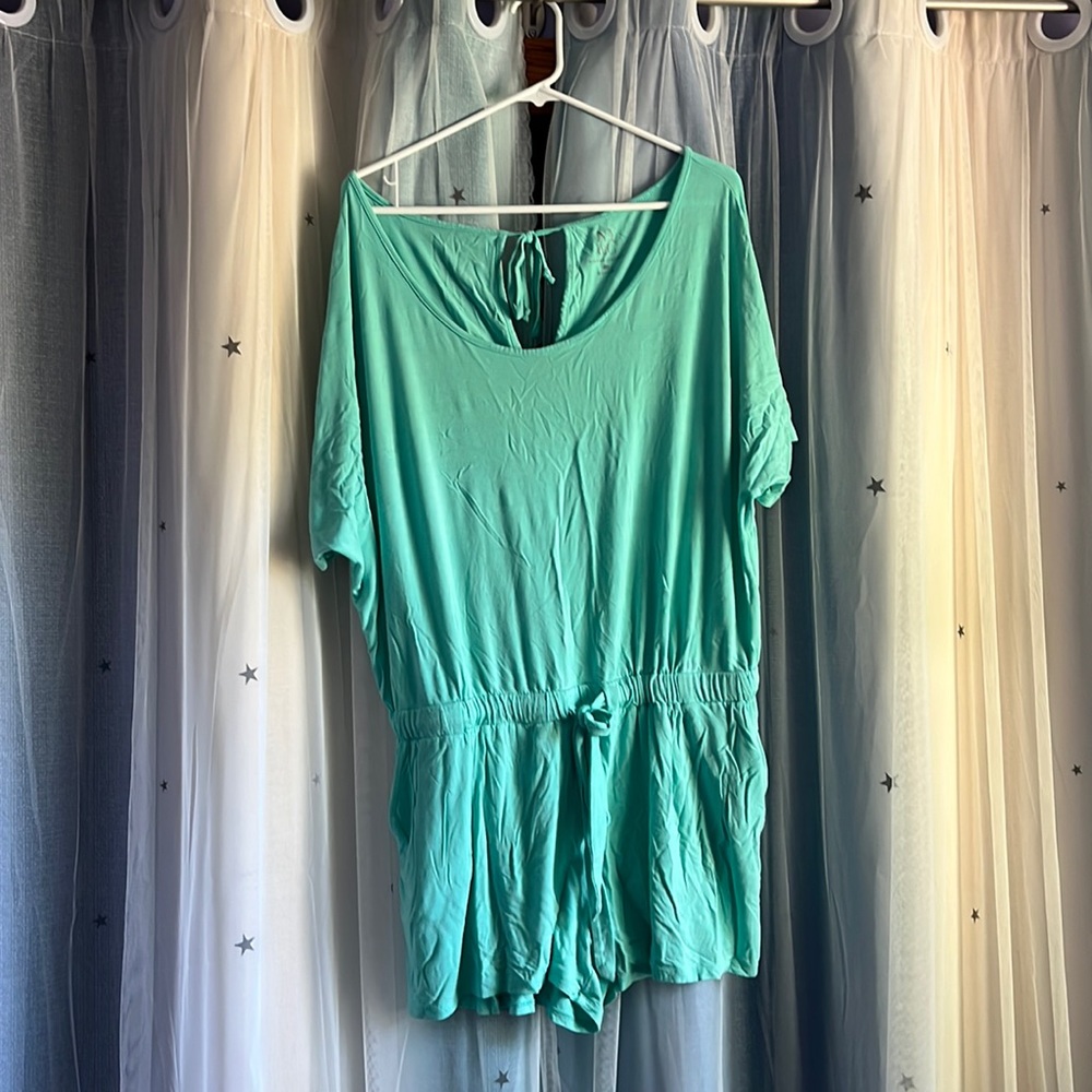 Soft and stretchy cute teal NY&C romper! WOMENS SIZE XL